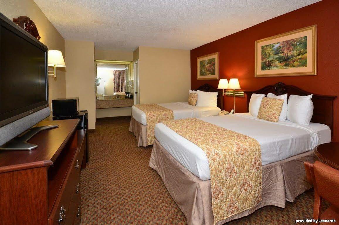 Surestay Plus Hotel By Best Western Southern Pines Pinehurst Habitación foto