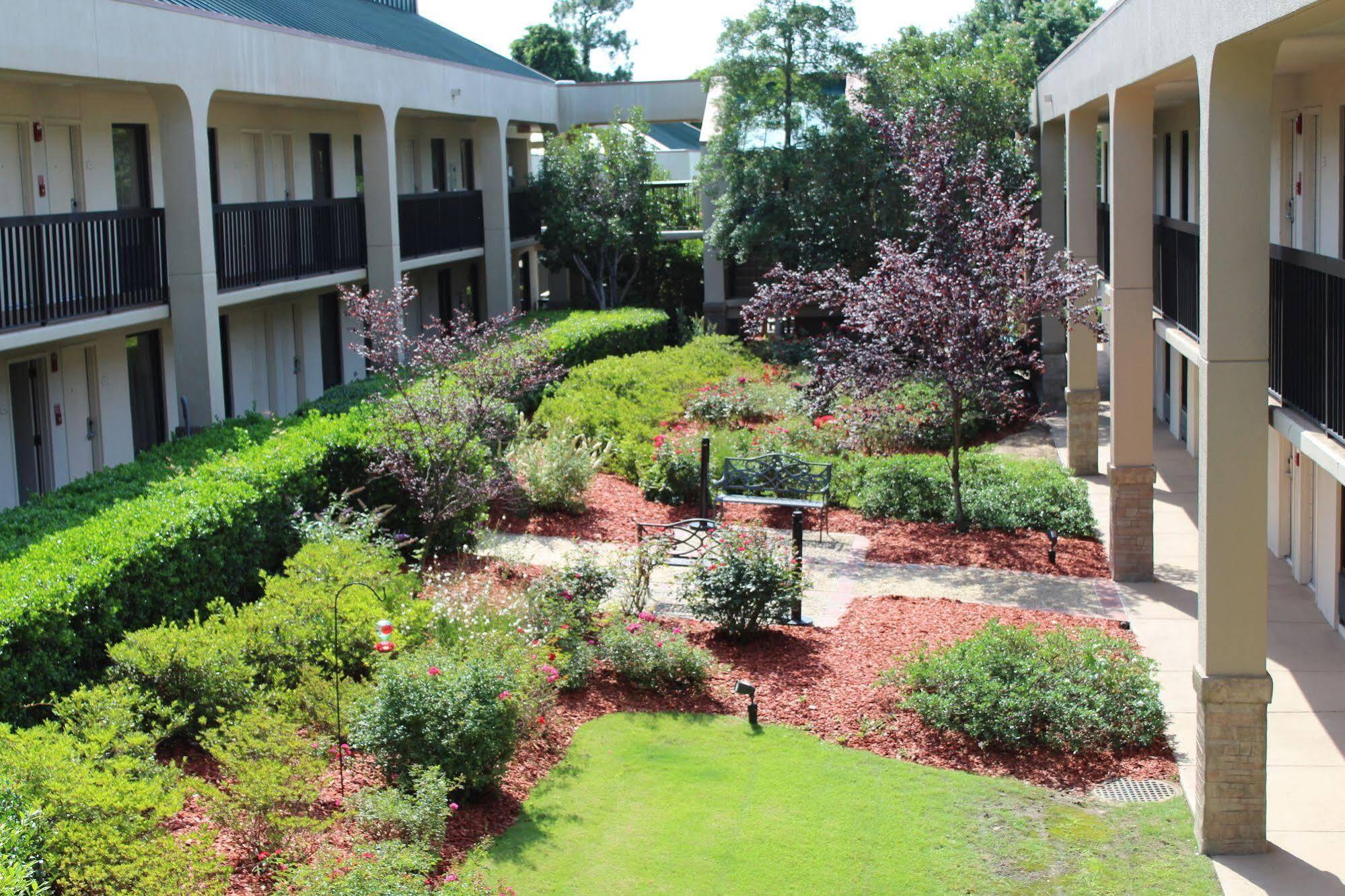 Surestay Plus Hotel By Best Western Southern Pines Pinehurst Exterior foto