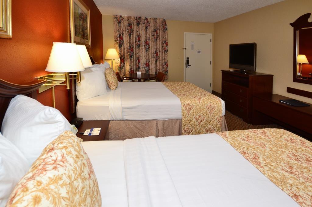 Surestay Plus Hotel By Best Western Southern Pines Pinehurst Habitación foto